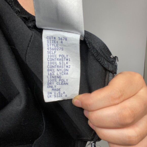 Vintage Tadashi Shoji black tiered cocktail dress - size US 4 - Picture 5 of 5